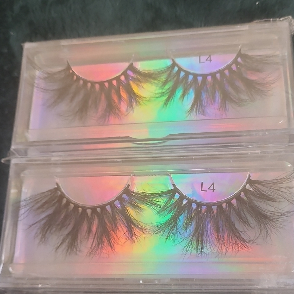 4 MINK Lashes Sealed In Package. 3 Different Styles - Picture 2 of 7